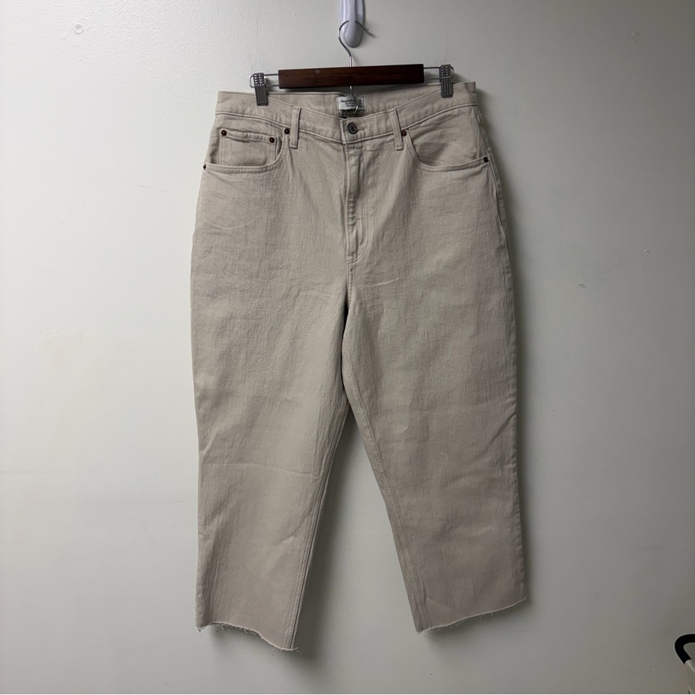 Abercrombie & Fitch The 90’s Straight Ultra High Rise Cropped Beige Jeans 14/32
